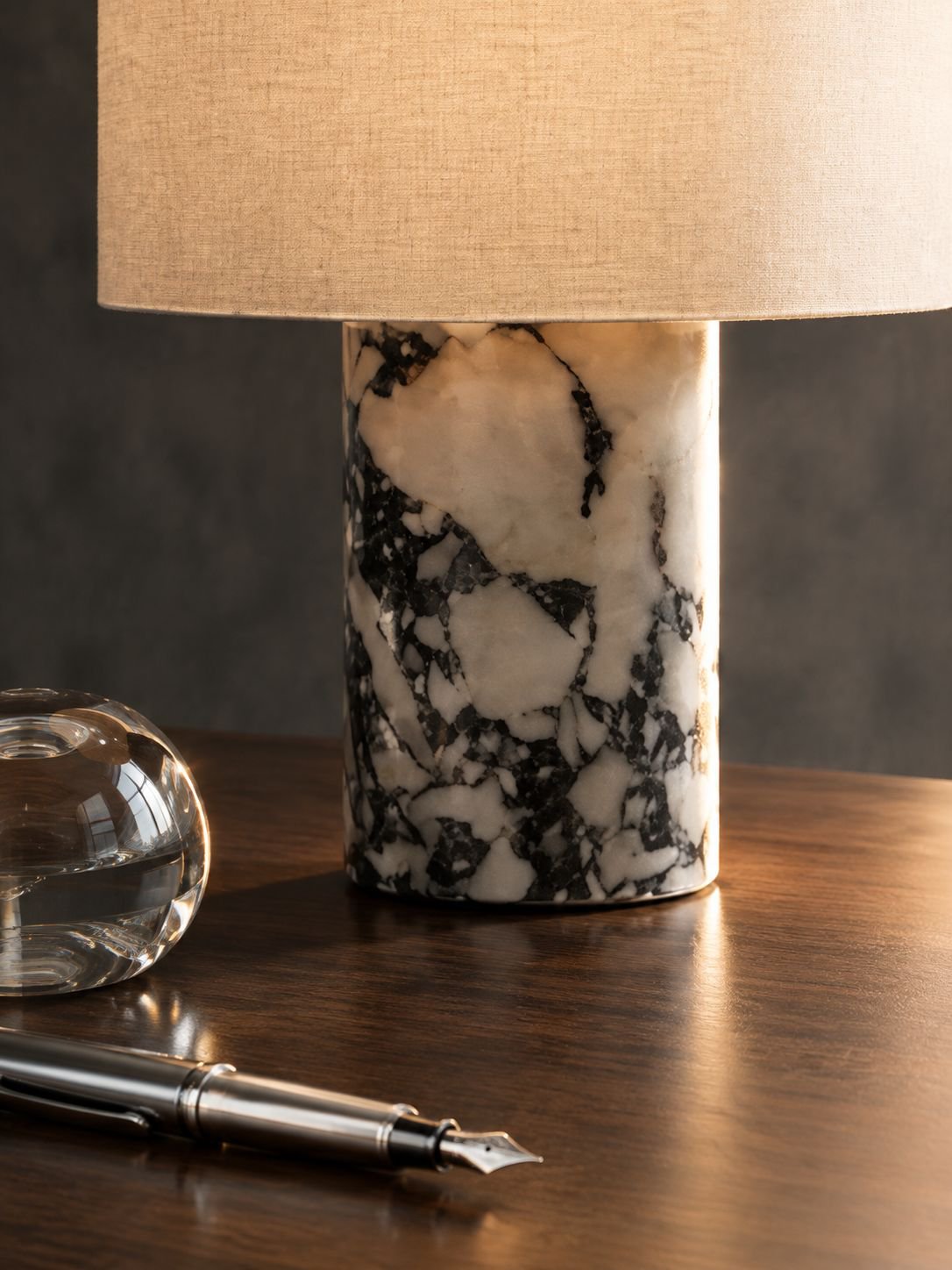 Luxus-Marmor-Ambiente-Tischlampe