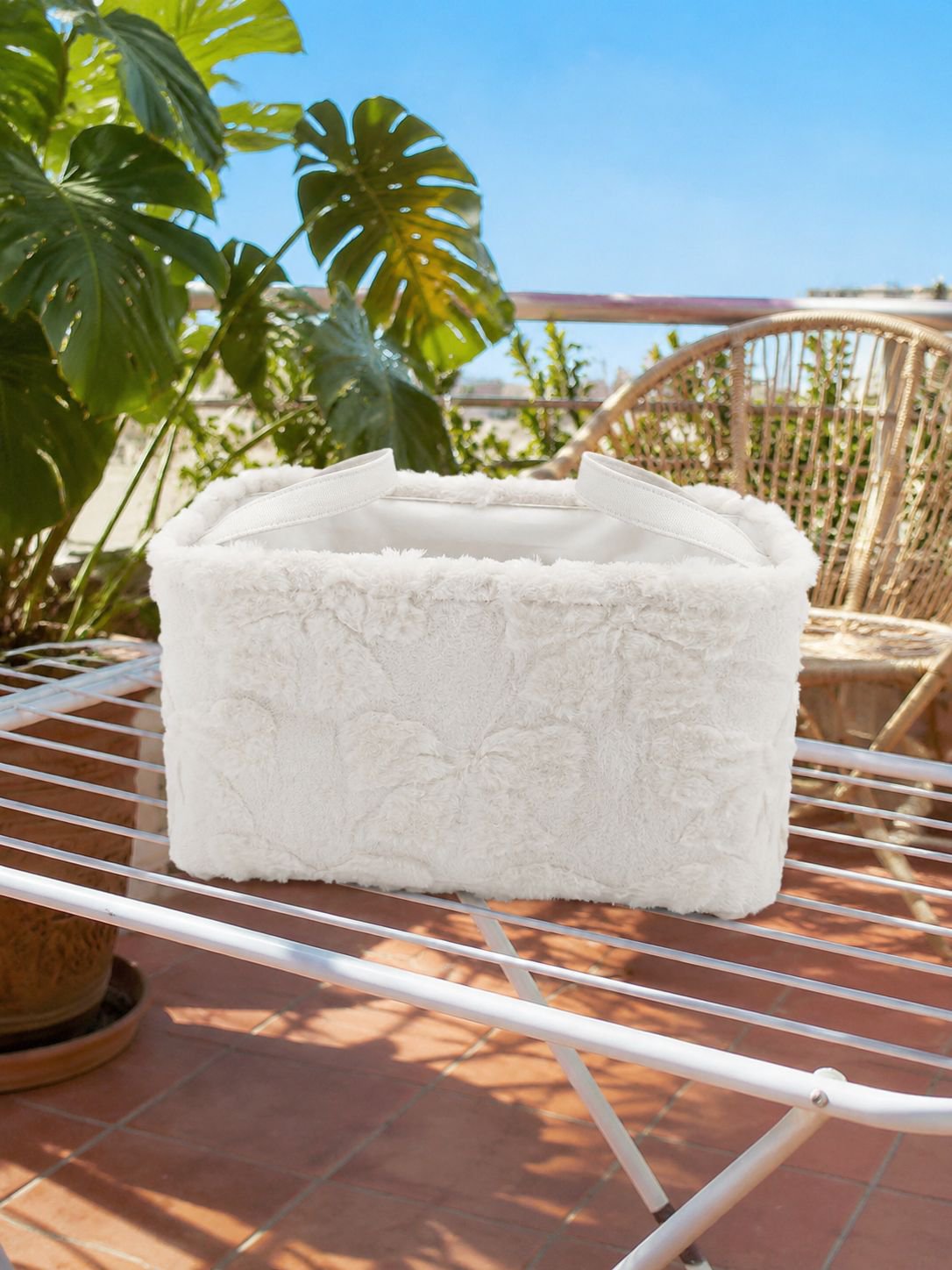 Cesta de almacenamiento de terciopelo resistente y práctica