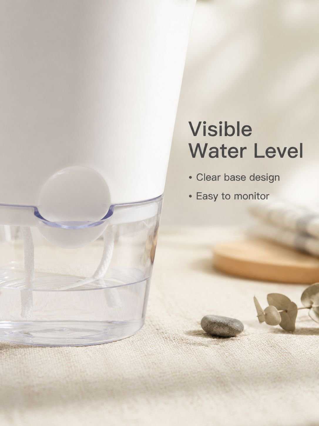Low maintenance flower pot with water reservoir