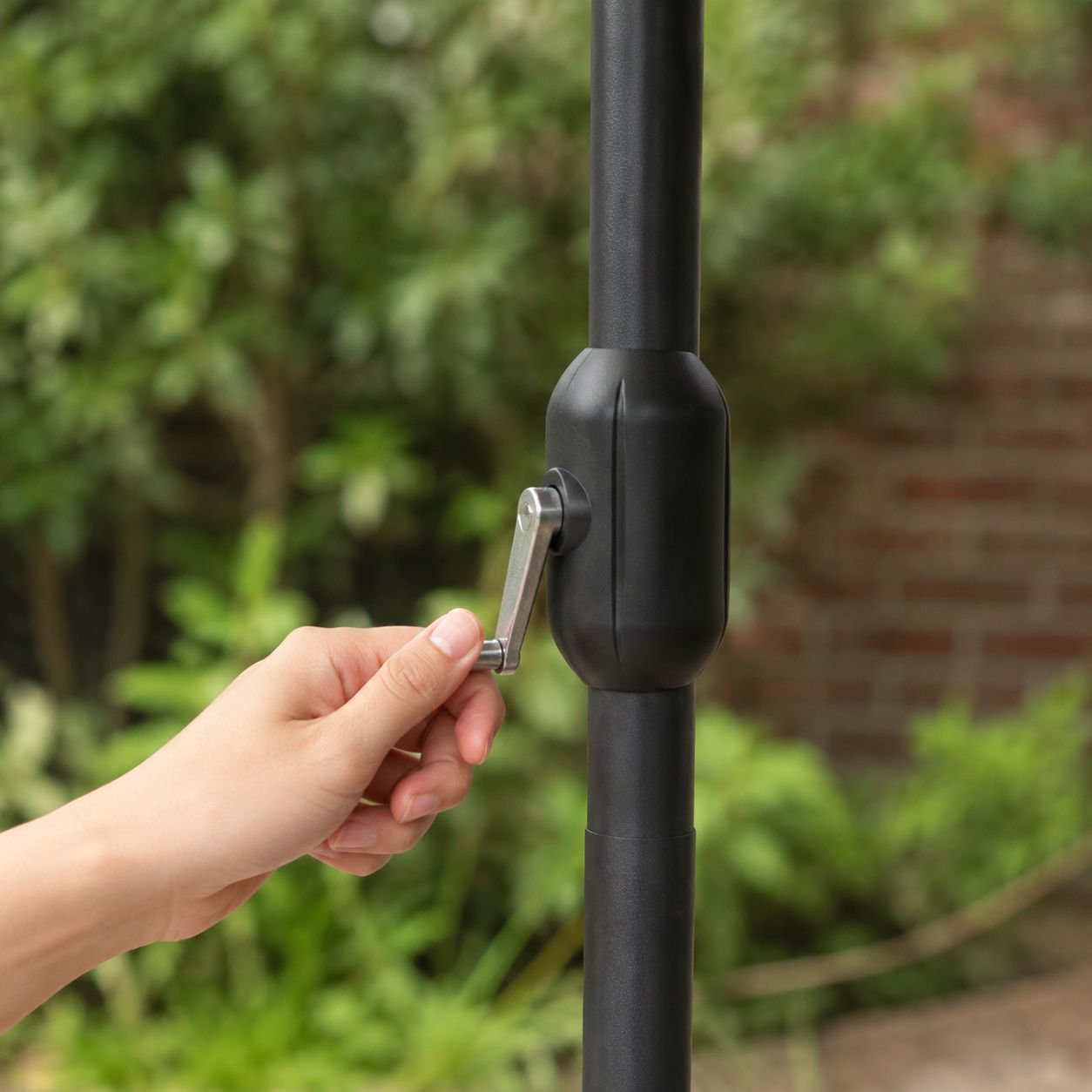 Outdoor Wall-mounted Half Umbrella Lift Parasol for Cafe Convenience Store Balcony