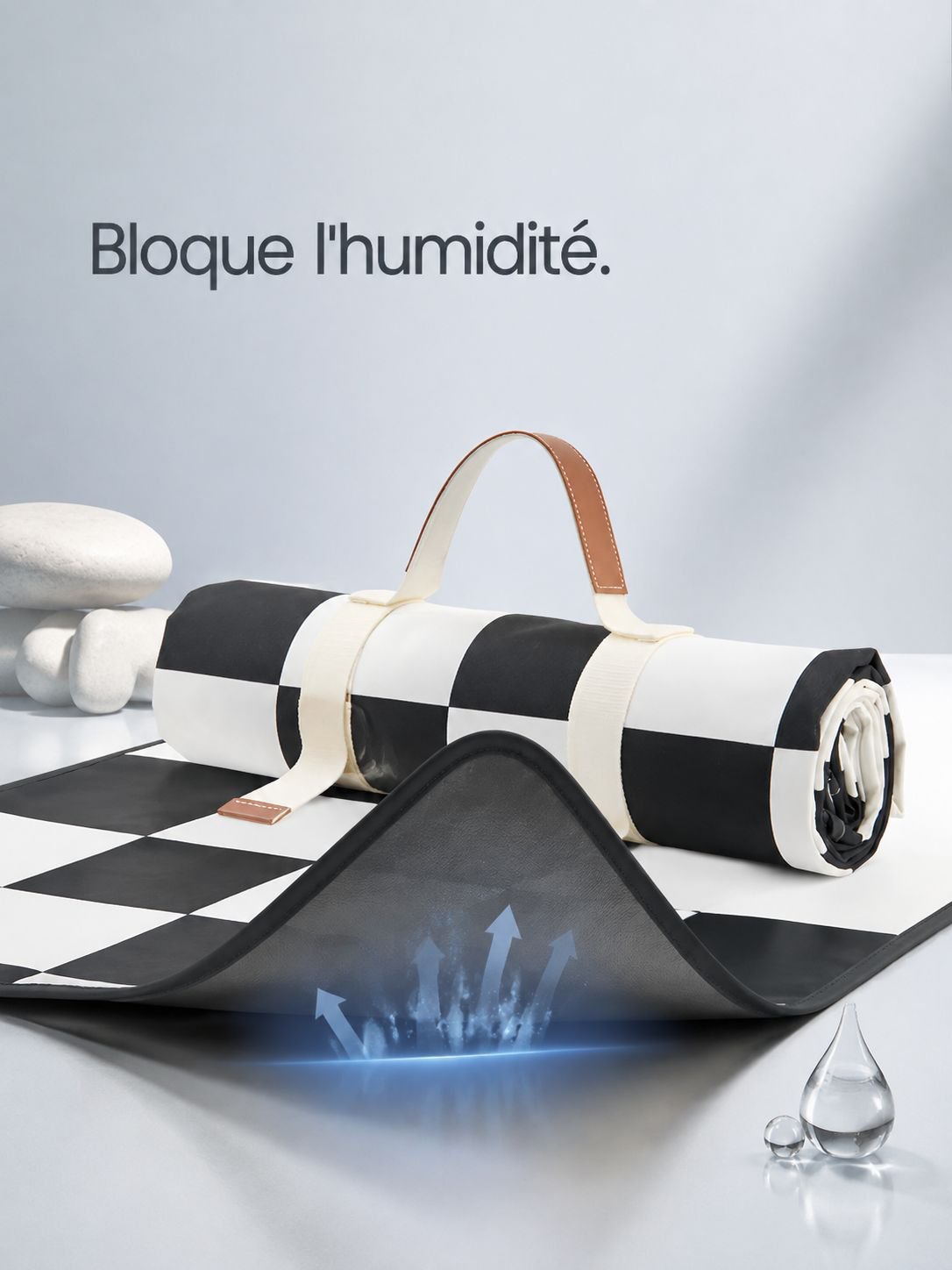 Tapis de camping résistant à l’humidité posé sur l’herbe
