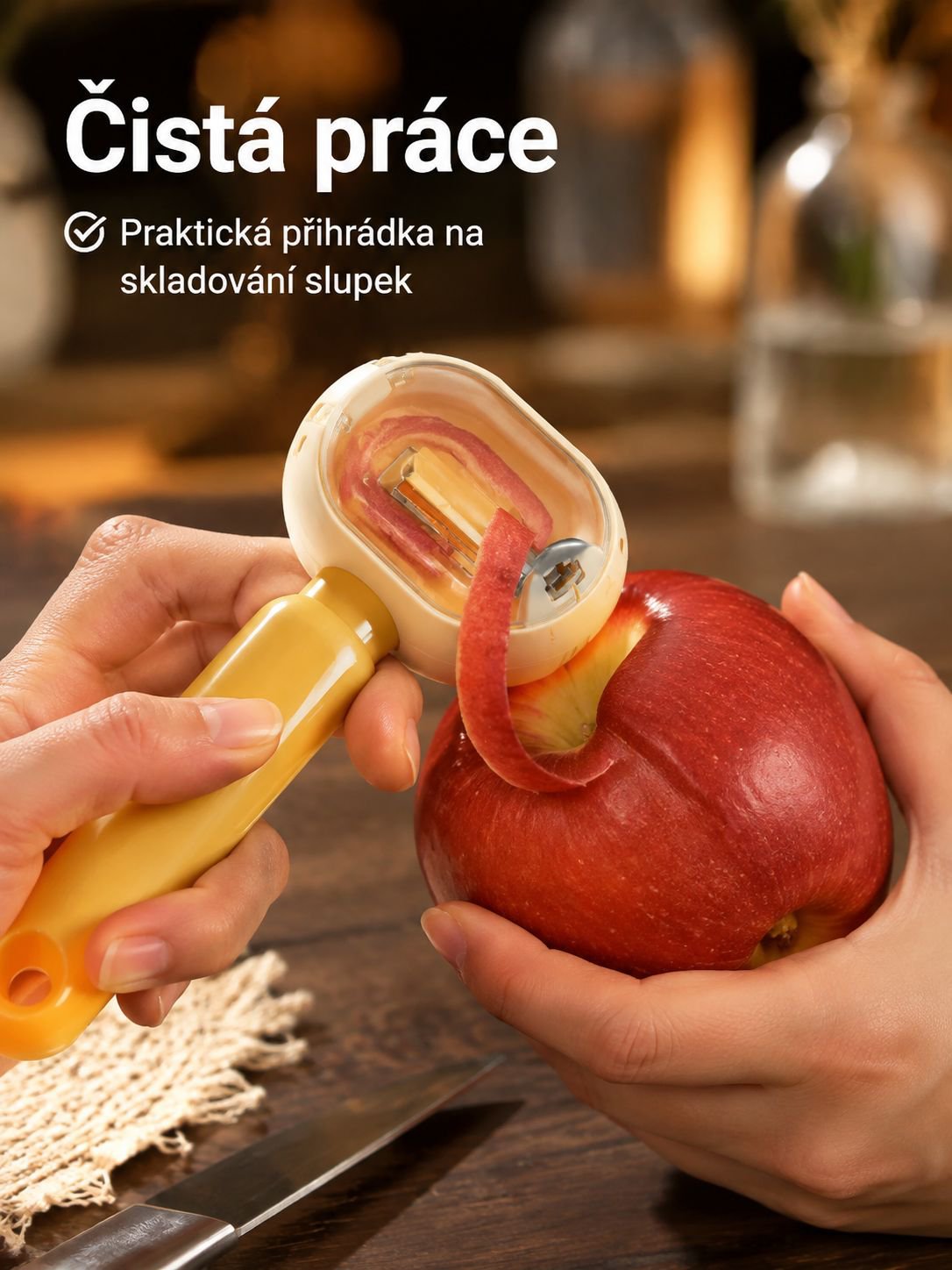 Univerzální škrabka s kontrastními barvami a přihrádkou na skladování