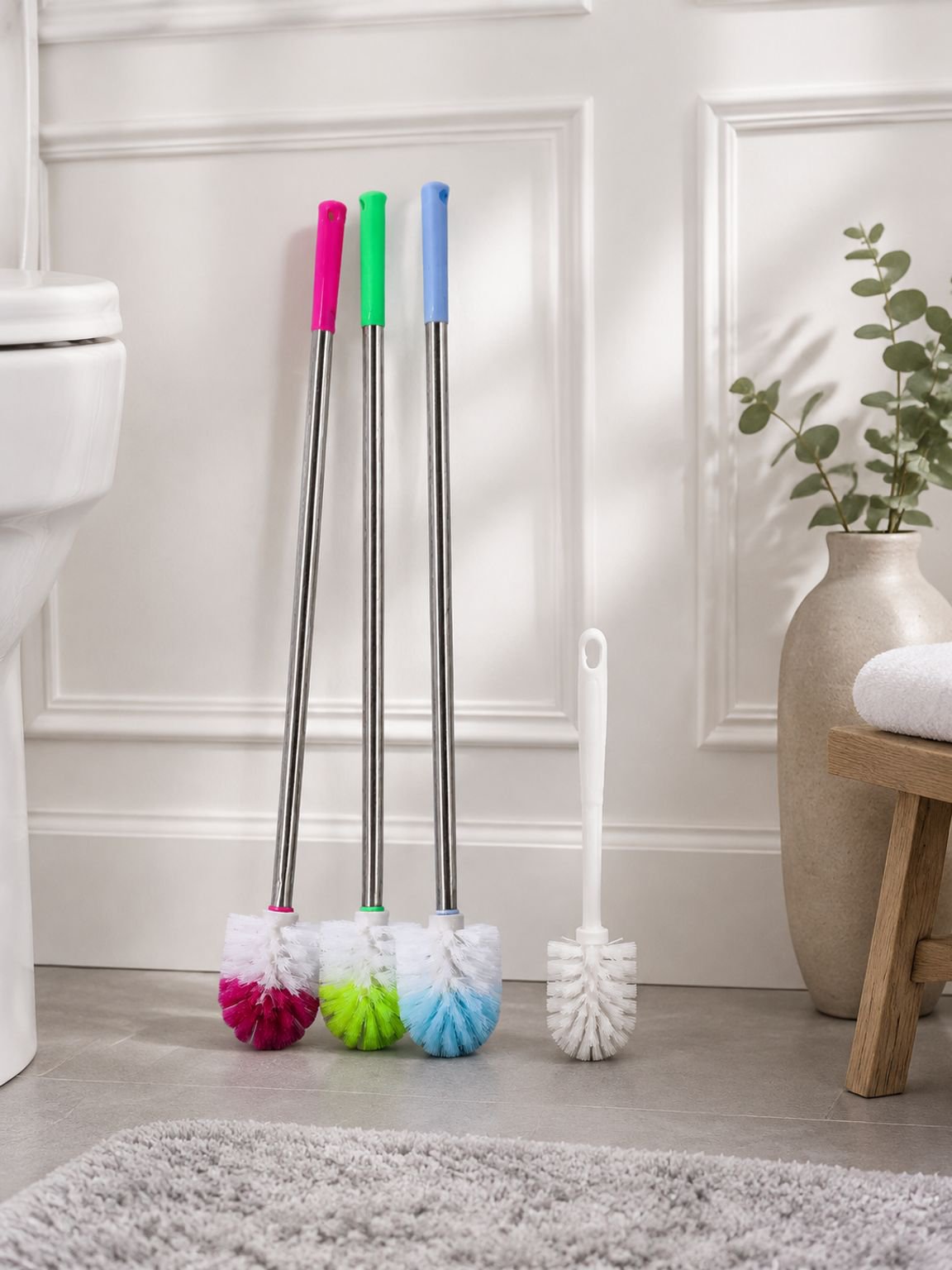 Brosse WC longue en acier inoxydable avec design moderne