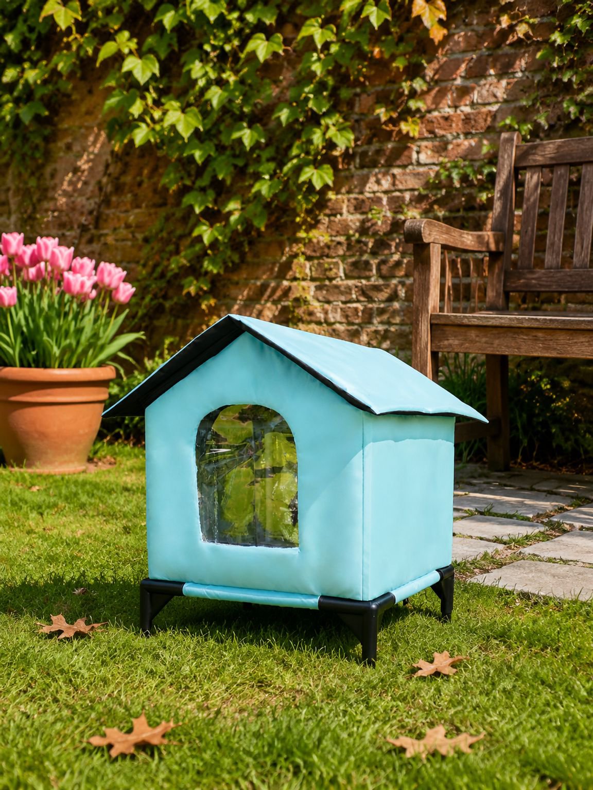 Waterdicht kattenhuis voor buiten in de tuin