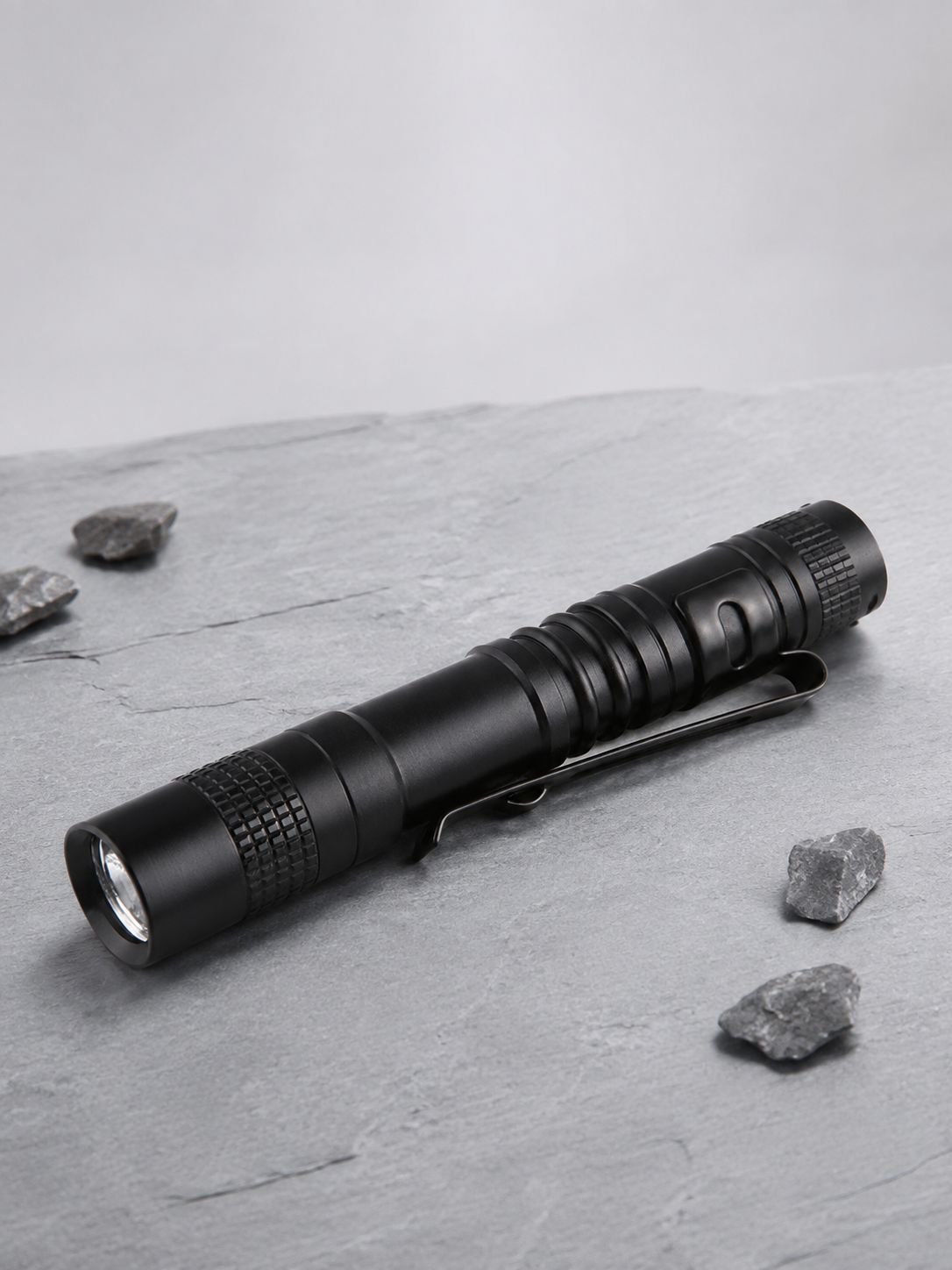 Portable High Intensity Flashlight