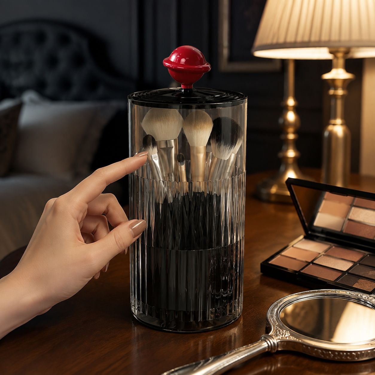 Portable and stylish makeup brush storage solution