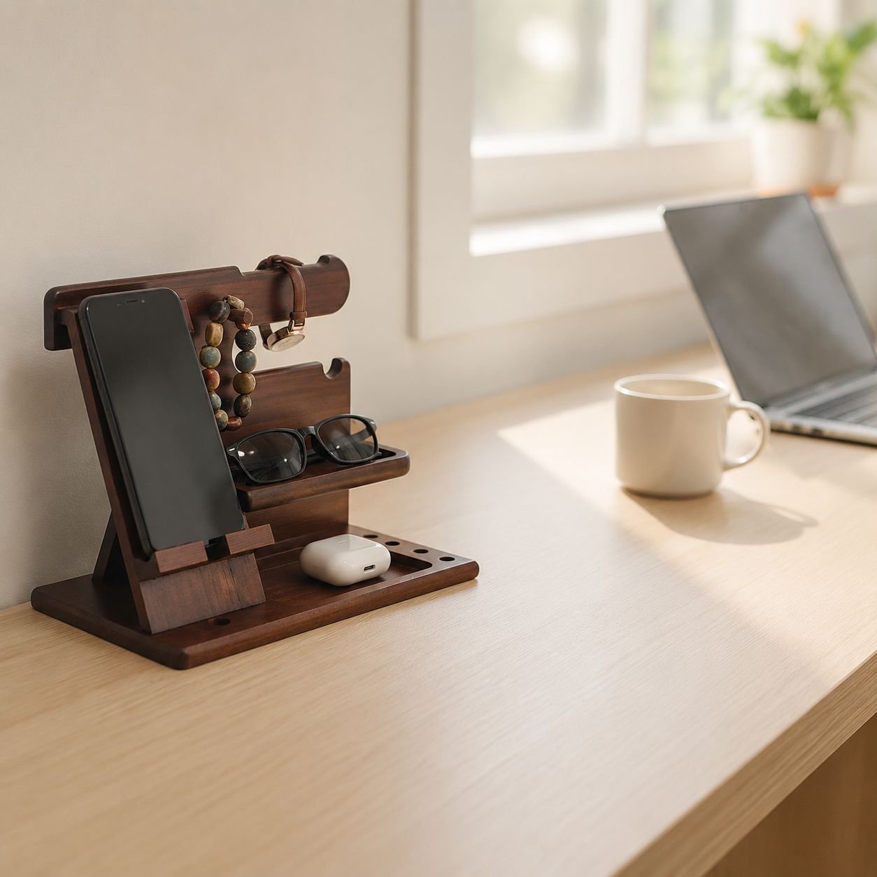 Office desktop organizer holding phone, keys, and watch