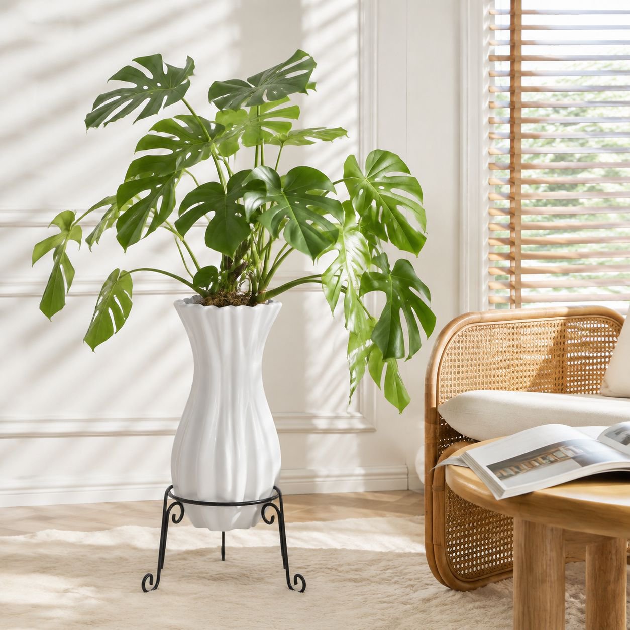 Vase élégant en plastique pour décoration intérieure