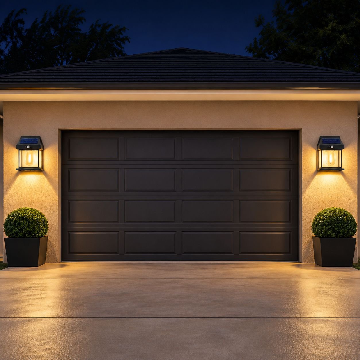 Outdoor villa wall light with classic vintage look