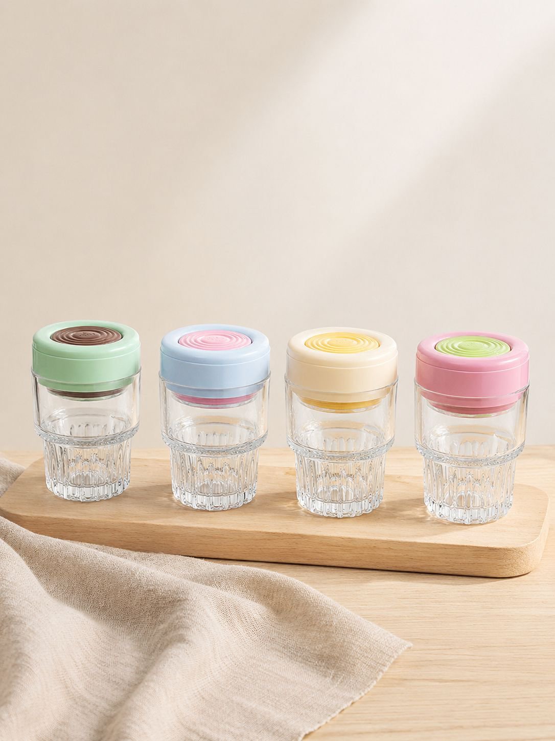 Convenient ice cube coffee cup for everyday use
