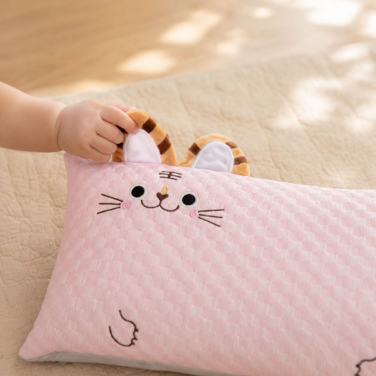 Baby using ice cool tiger head nap pillow
