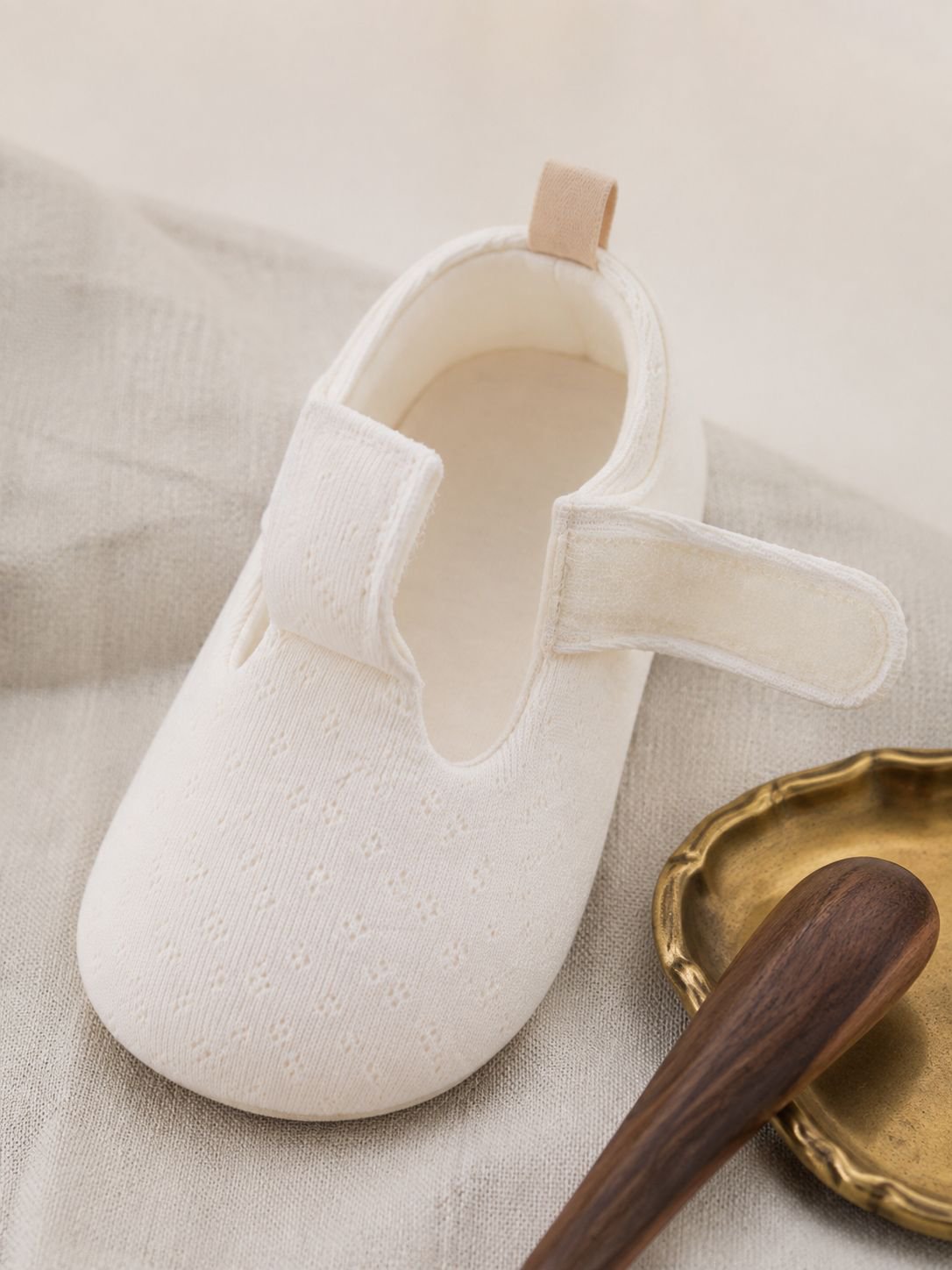 Zapatos de suela blanda para bebés antes de aprender a caminar