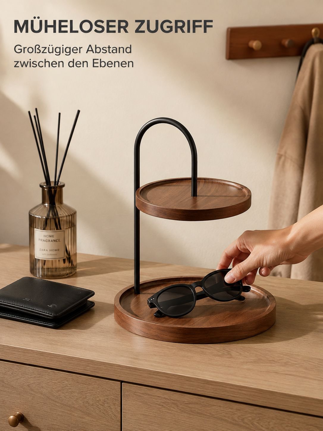 Schuhregal und Ablage für Taschen im Eingangsbereich