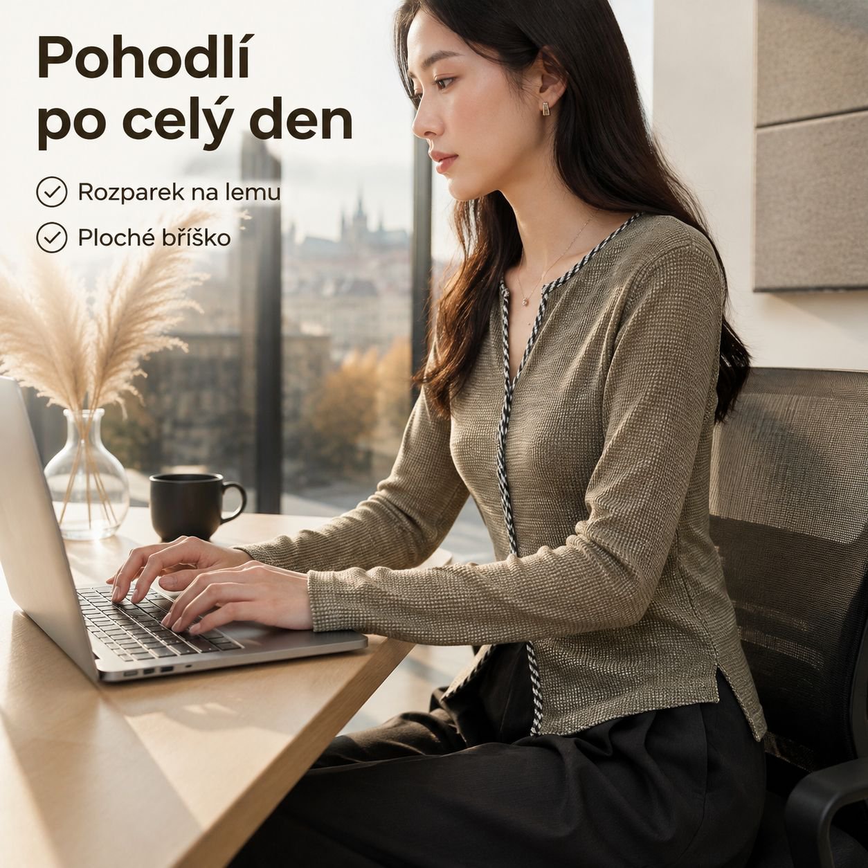 Dámské podzimní přiléhavé tričko s V výstřihem a kontrastními barvami