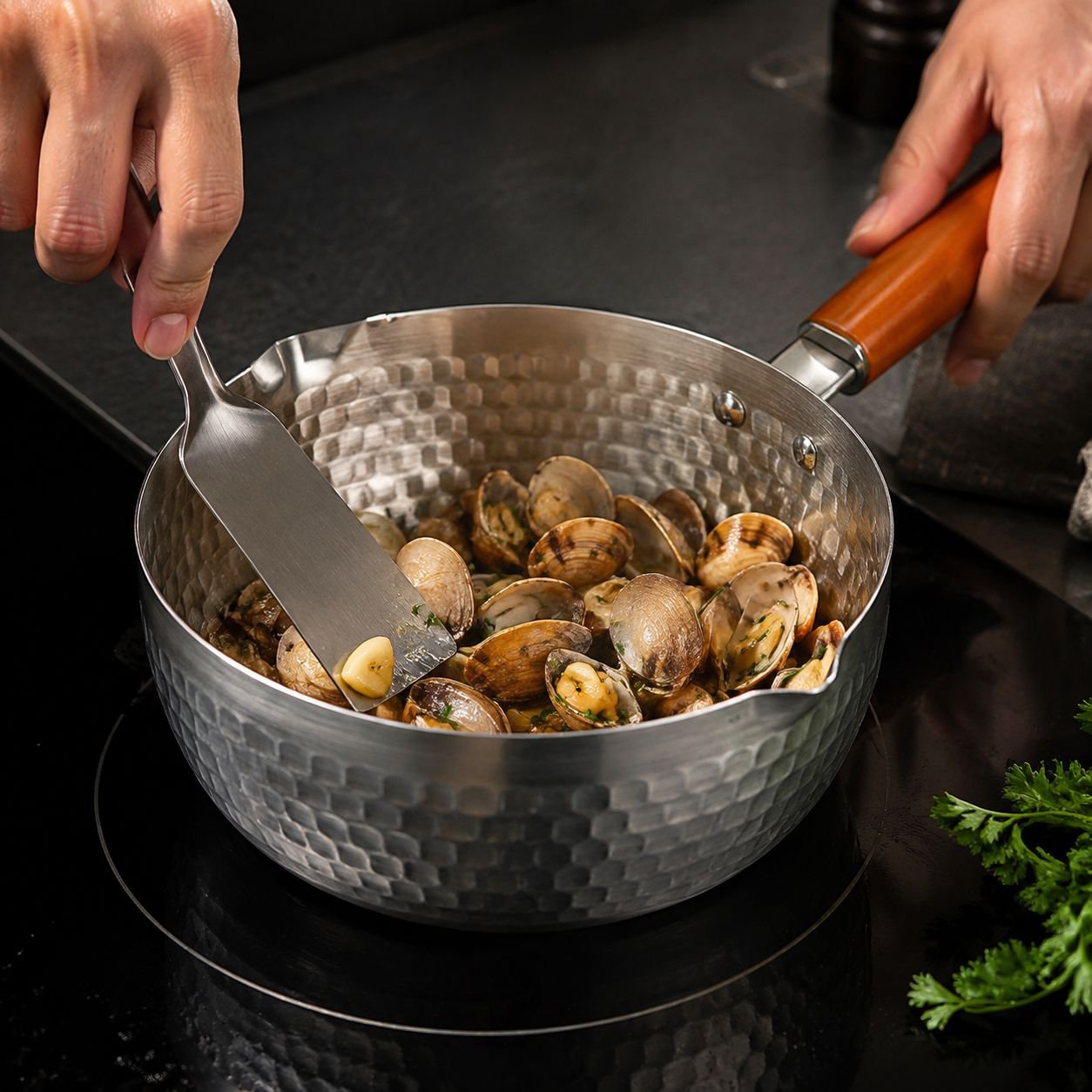 Multi-Piece Heavy Hammer Pattern Durable Uncoated Pot Set