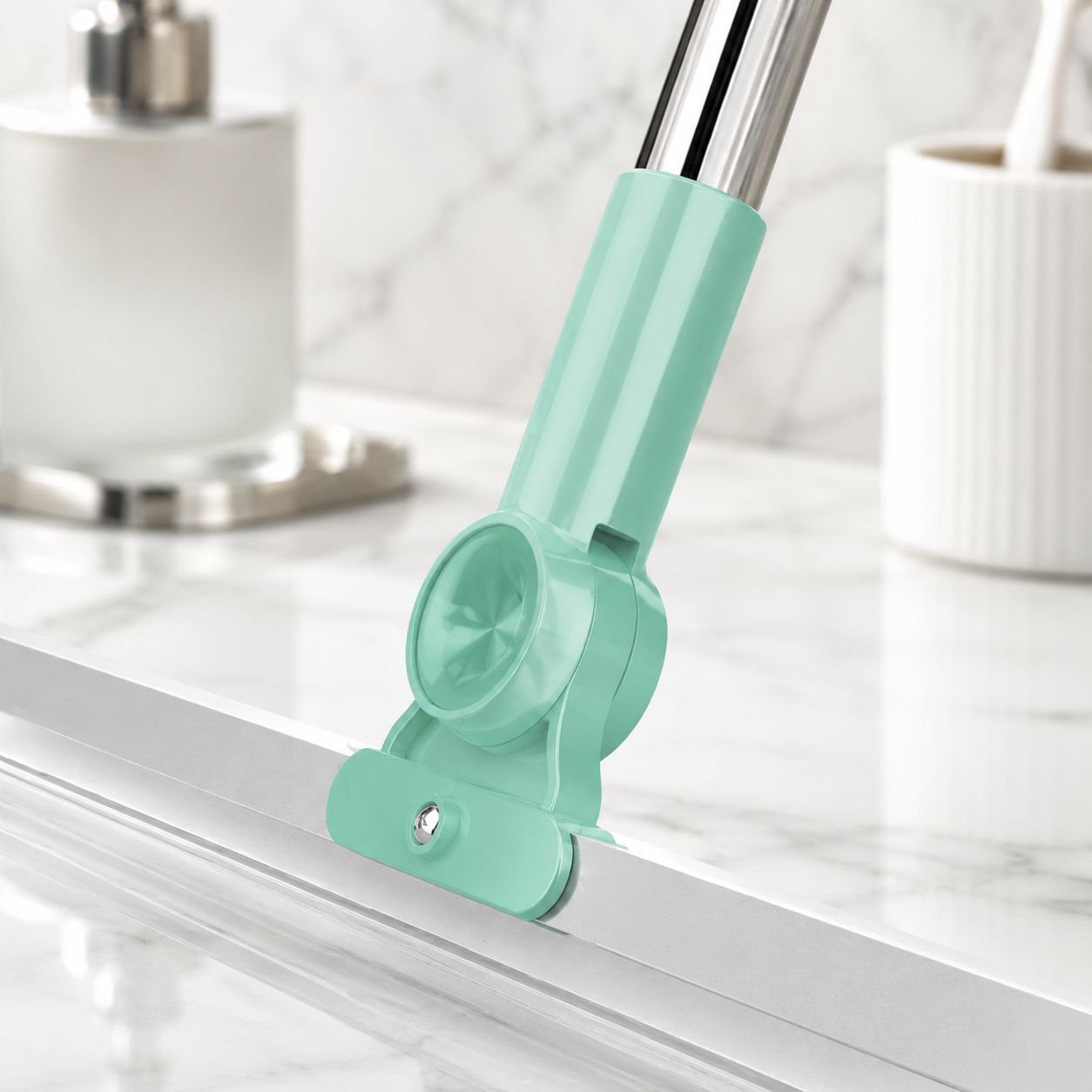 Easy to use silicone water scraper for tiles