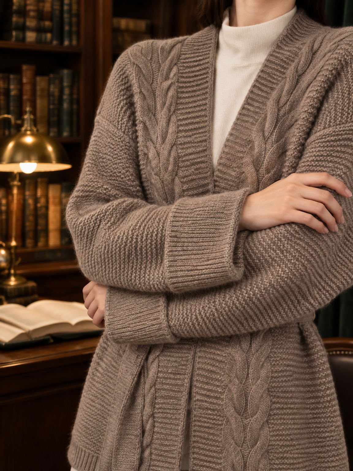 Cardigan Larg styled for casual fall outfit