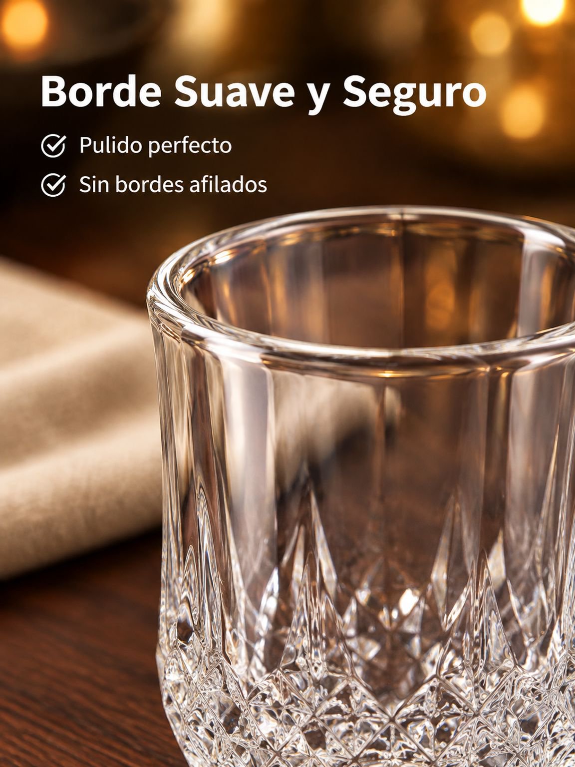 Diseño texturizado de un vaso de vidrio para bebidas