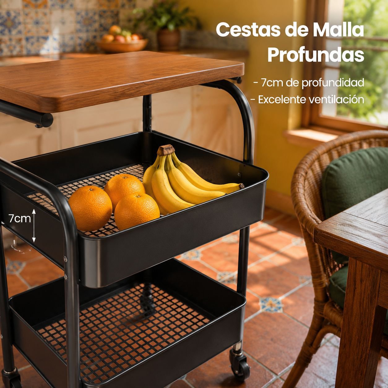 Mesita auxiliar móvil de color crema para sofá
