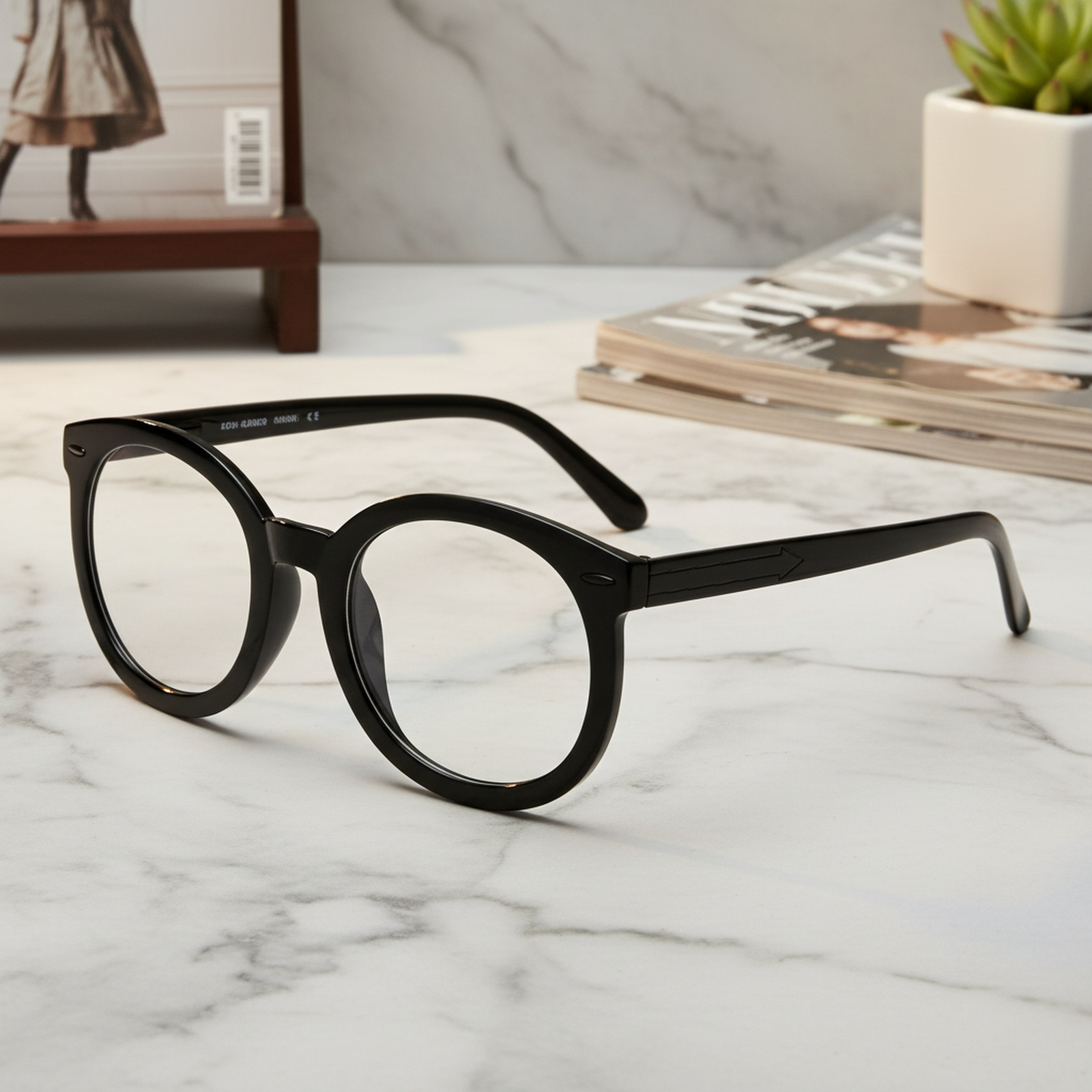 Monture de lunettes sans correction pour femme au visage rond