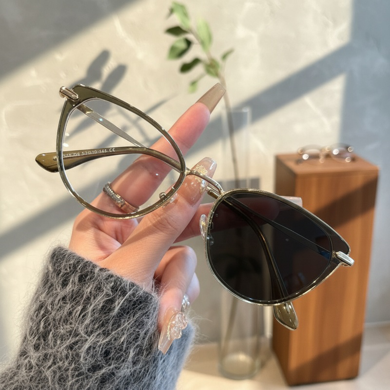 High-end women's cat eye metal frame glasses