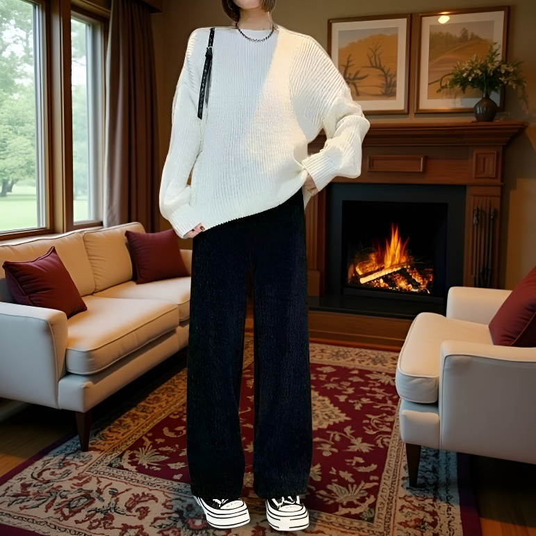 ベルベット生地の高級感ある厚手パンツ