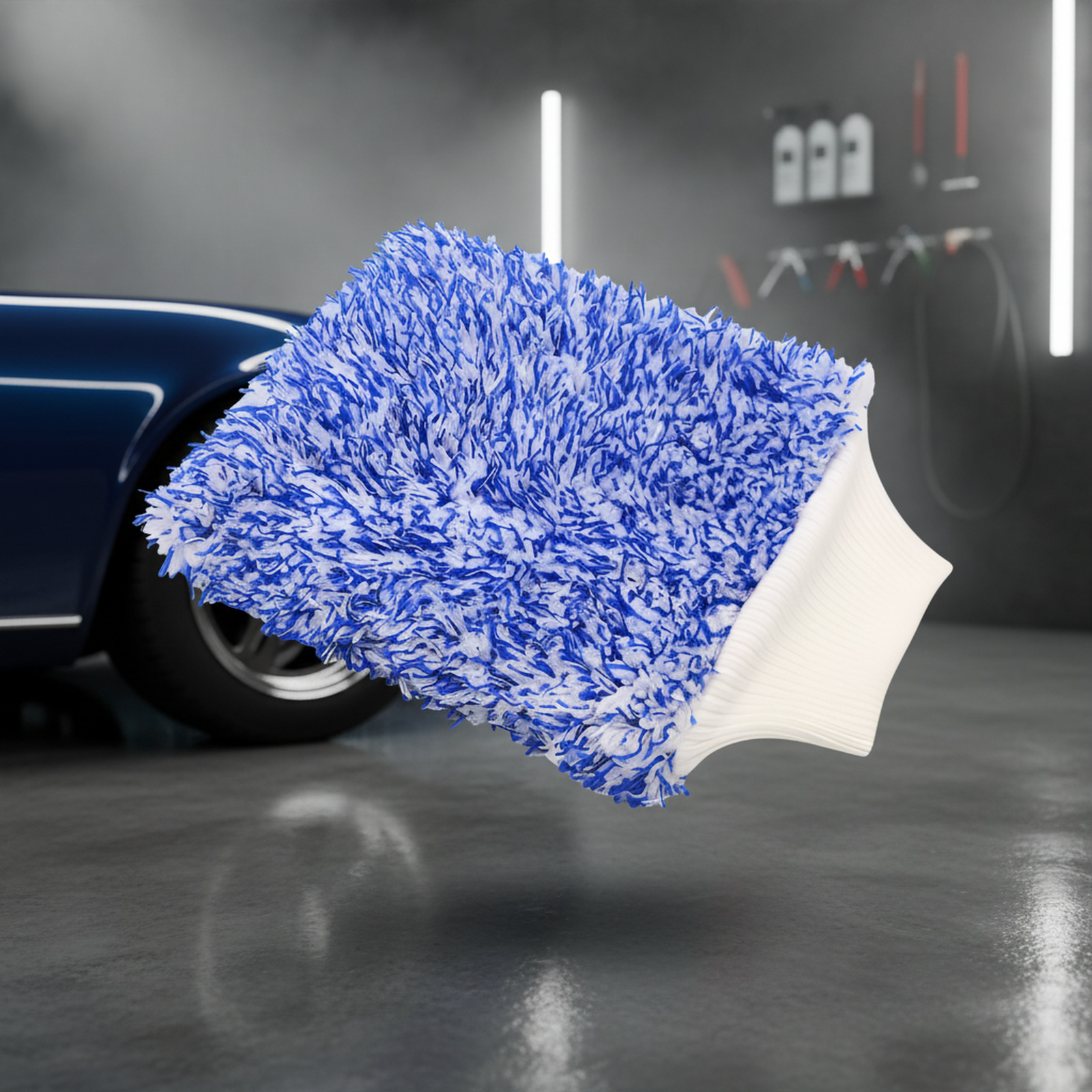 High-quality plush mitt for vehicle care