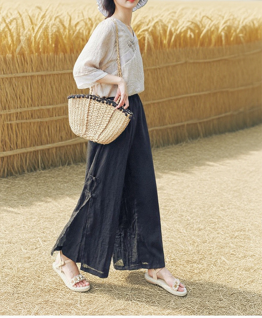 【ワイドパンツ】　ゆったりなのにすっきり魅せる、綿麻ワイドパンツ。
