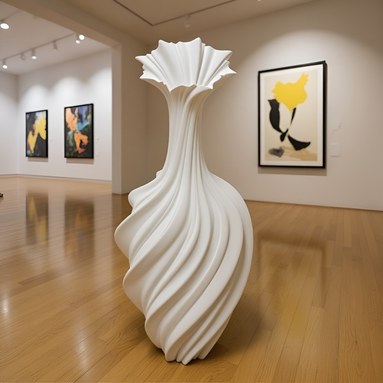 Vase torsadé rétro en exposition dans un salon moderne