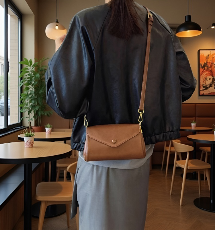 다중 수납 부드러운 가죽 아코디언 크로스백 전체 이미지