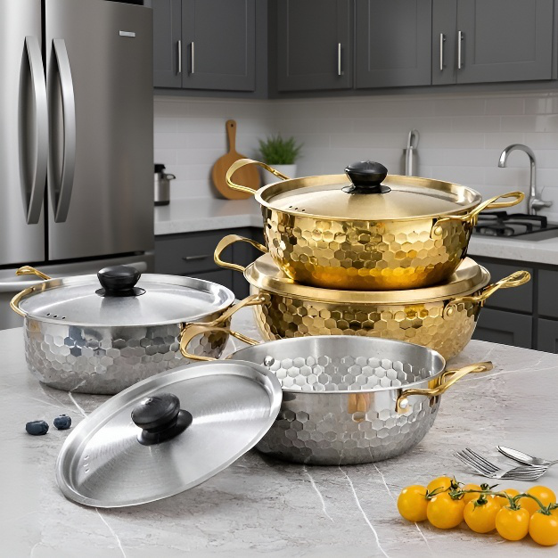 Vielseitiger goldener Hammerschlag-Suppentopf und Pfanne für Induktionskochfeld