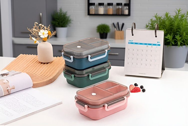 Leak-proof double layer lunch box for fresh meals