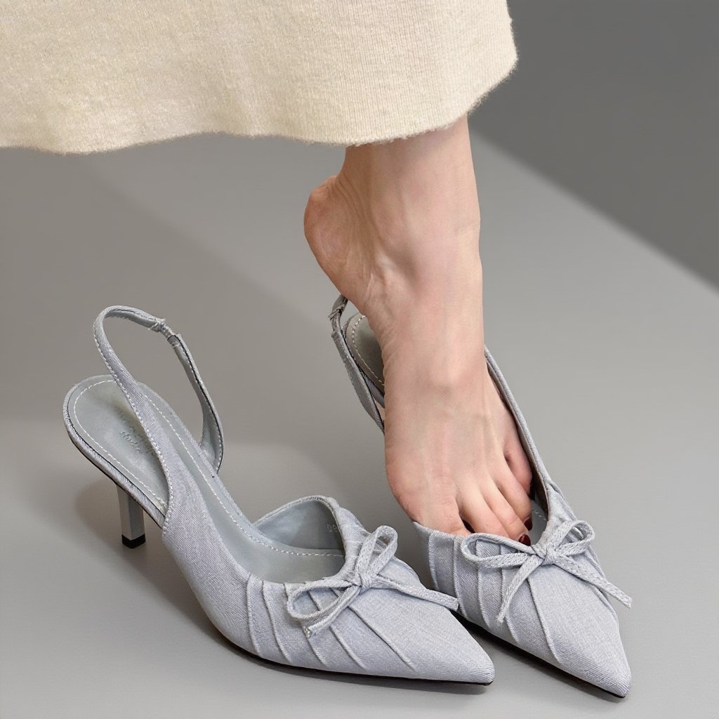 優雅なポインテッドトゥ リボン付きハイヒール