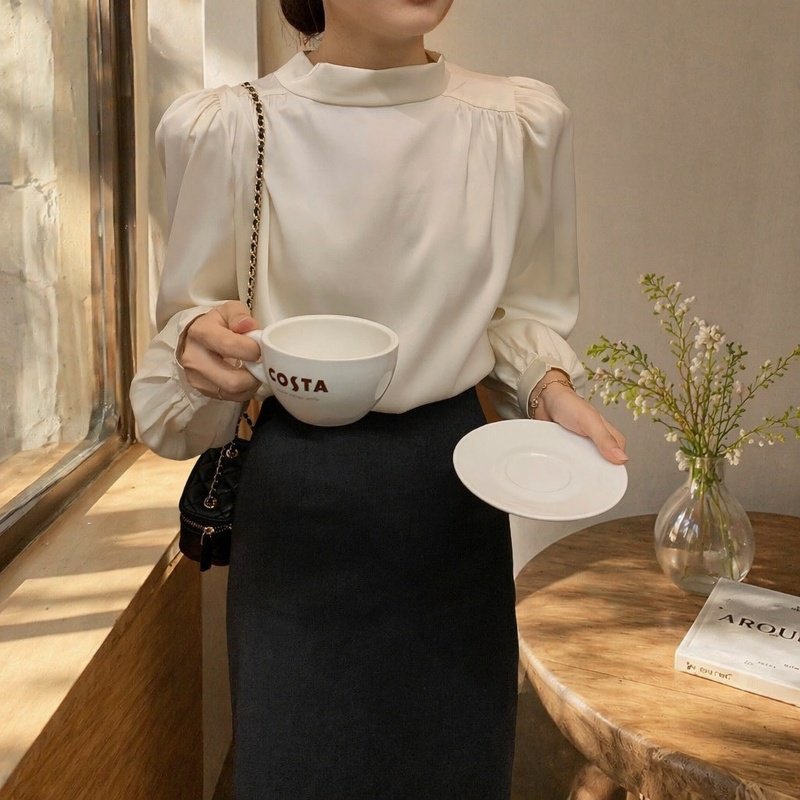 이른 봄 가을 신상 블라우스 착용컷