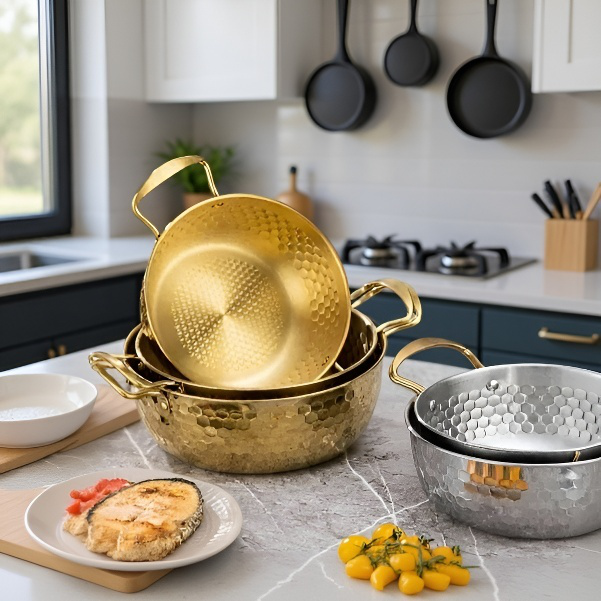 Vielseitiger goldener Hammerschlag-Suppentopf und Pfanne für Induktionskochfeld