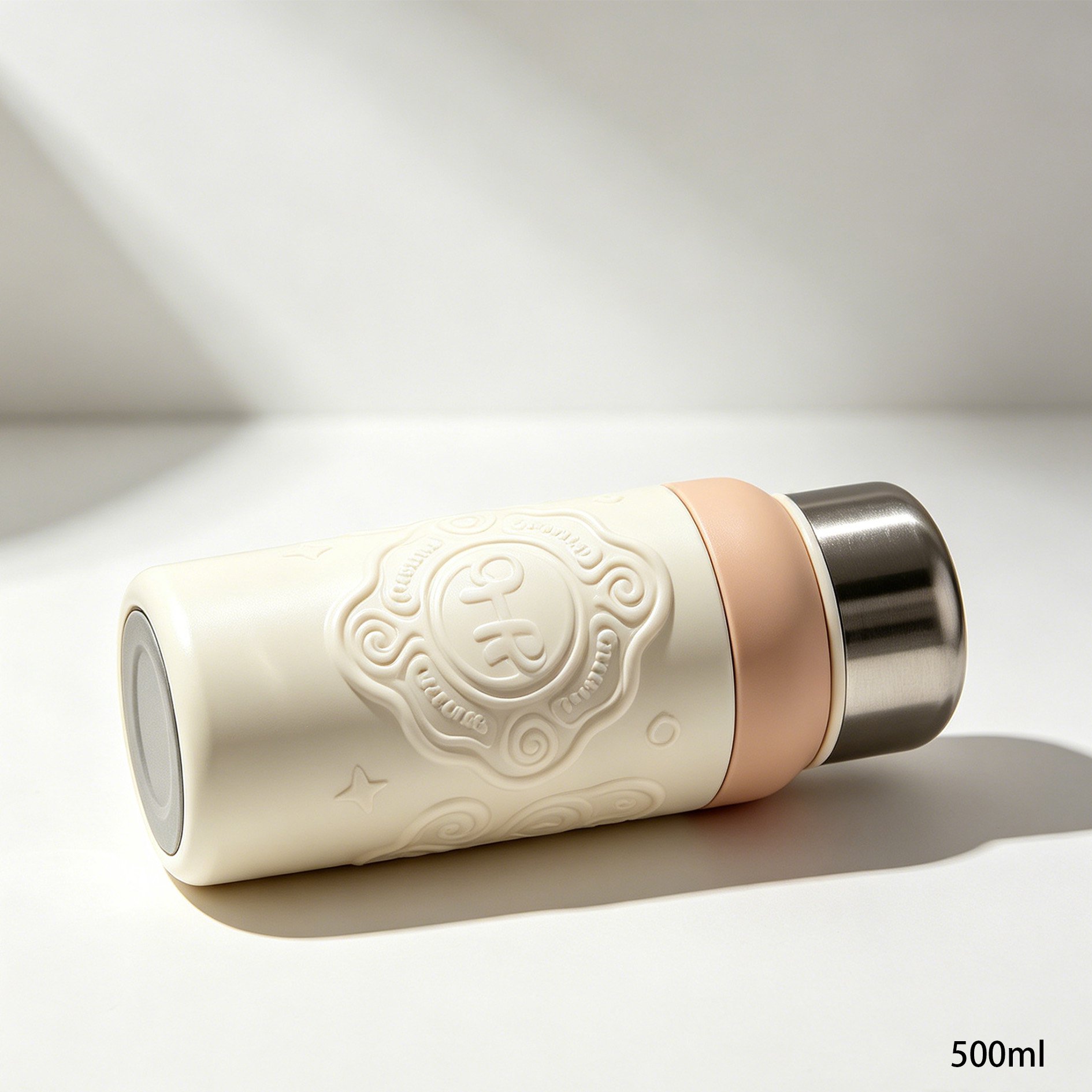 Tragbarer und modischer Thermobecher in elegantem Design