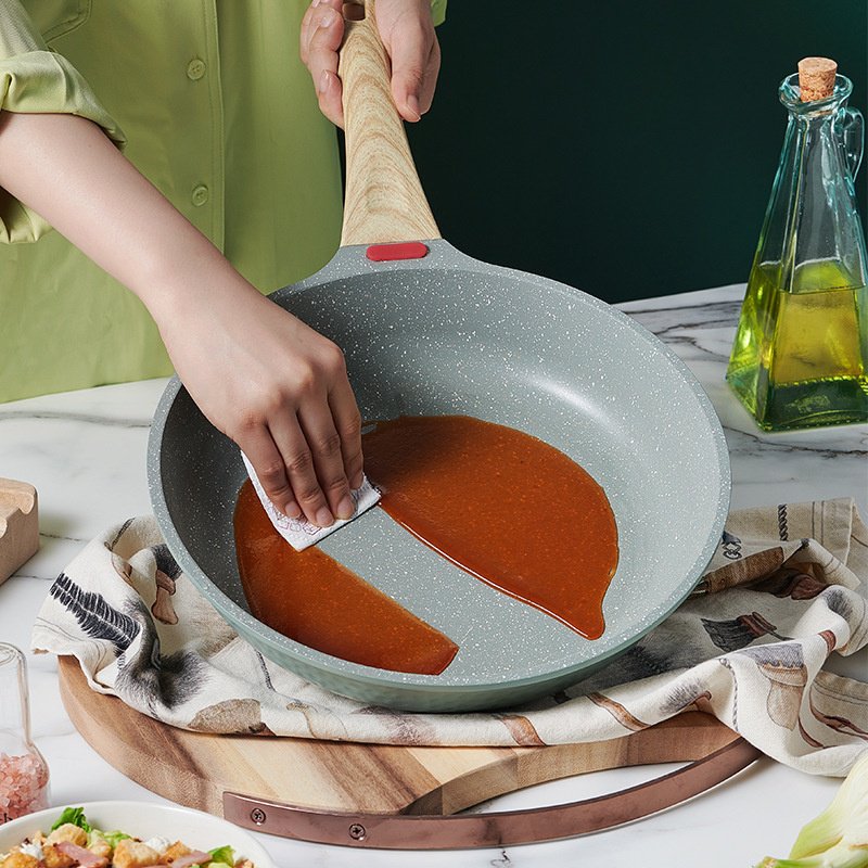 Non-stick aluminum alloy frying pan