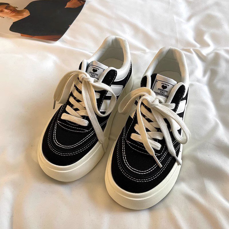 レディースオールマッチカジュアルシューズ着用イメージ