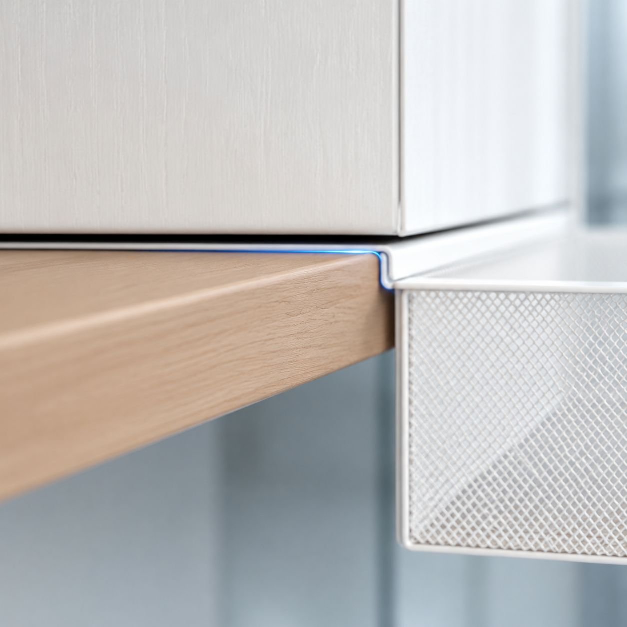 Flexibles Regal zur Sortierung von Accessoires im Kleiderschrank