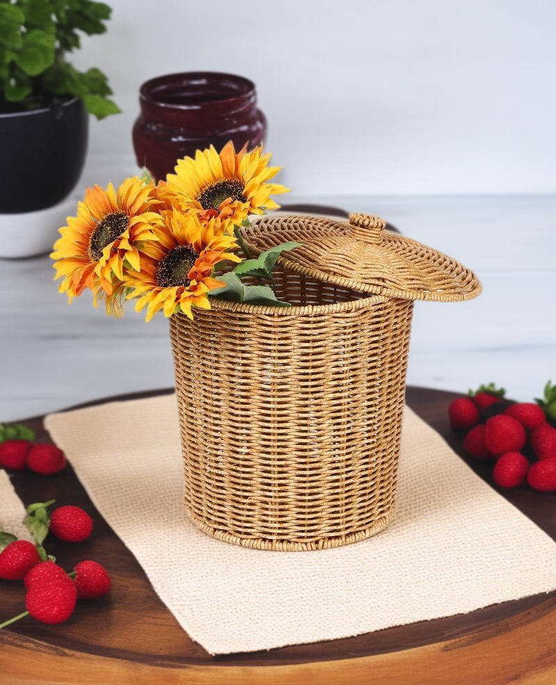 籐編み蓋付き大容量収納かごの全体写真