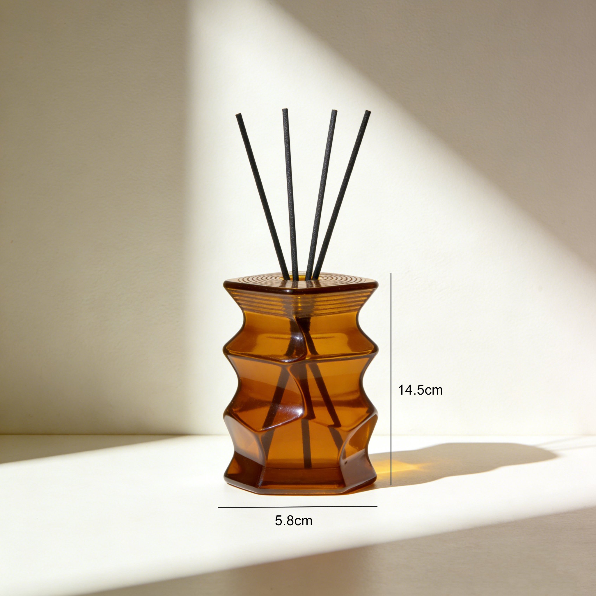 Aromă de trandafir pentru parfumarea casei