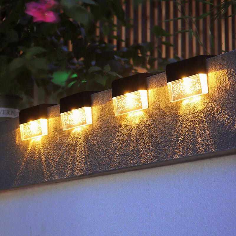 Outdoor Solar LED Fence Light Garden Villa Decorative Lamp
