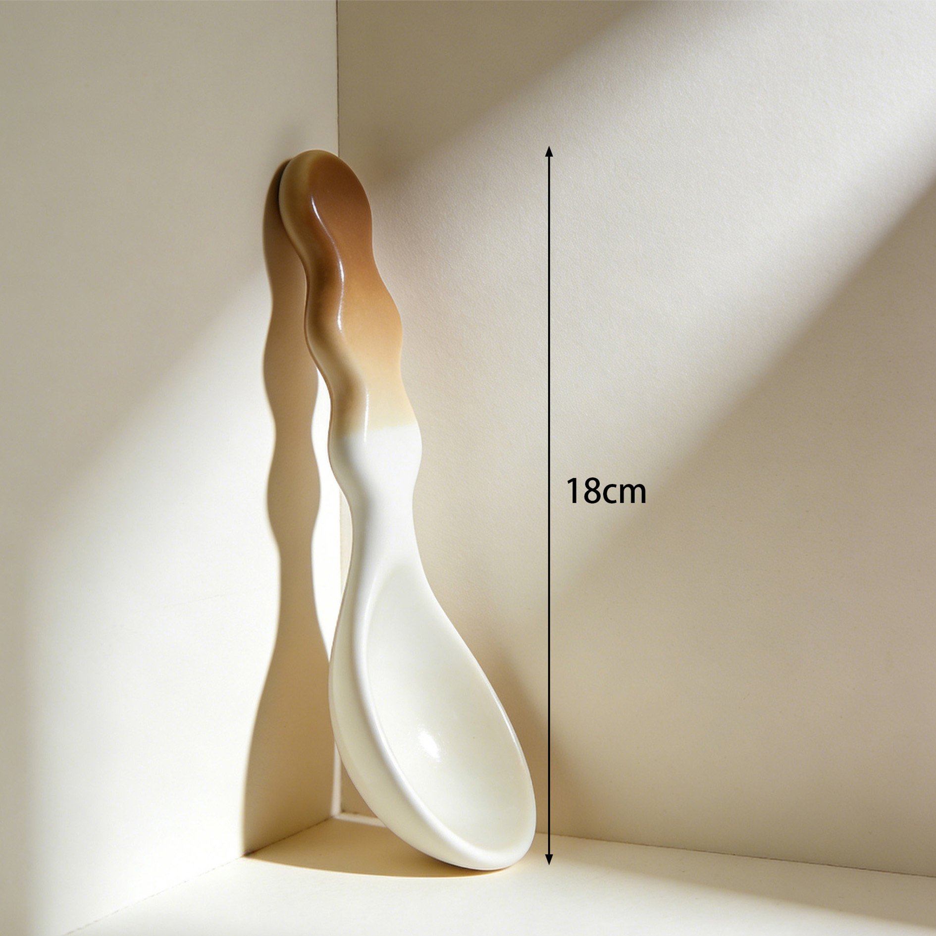 おしゃれなデザインのセラミックスプーン