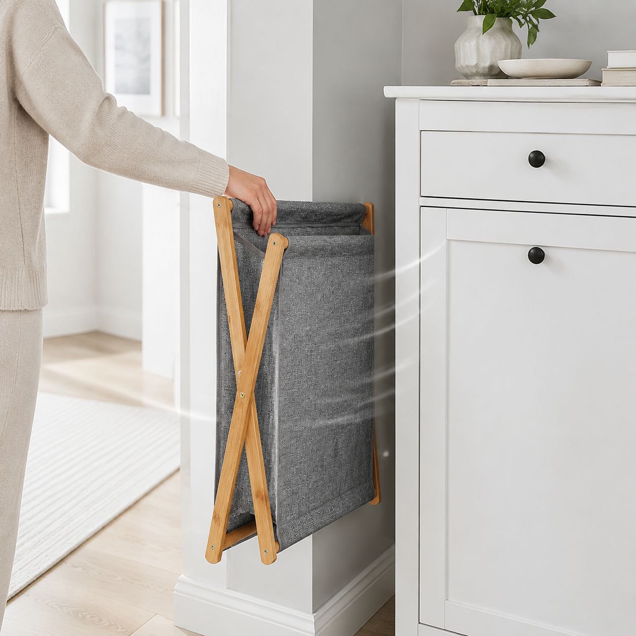 Sturdy laundry hamper with removable liner