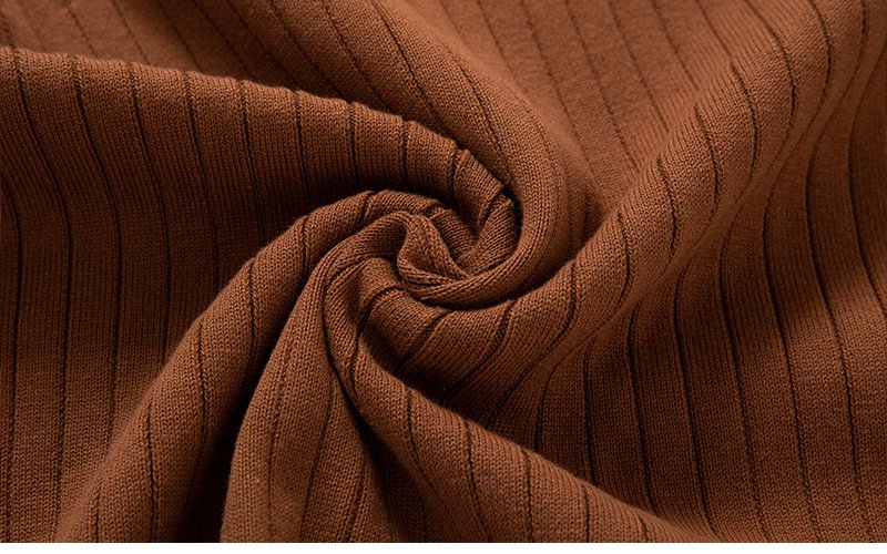 ユニークなデザインの秋冬用メンズセーター