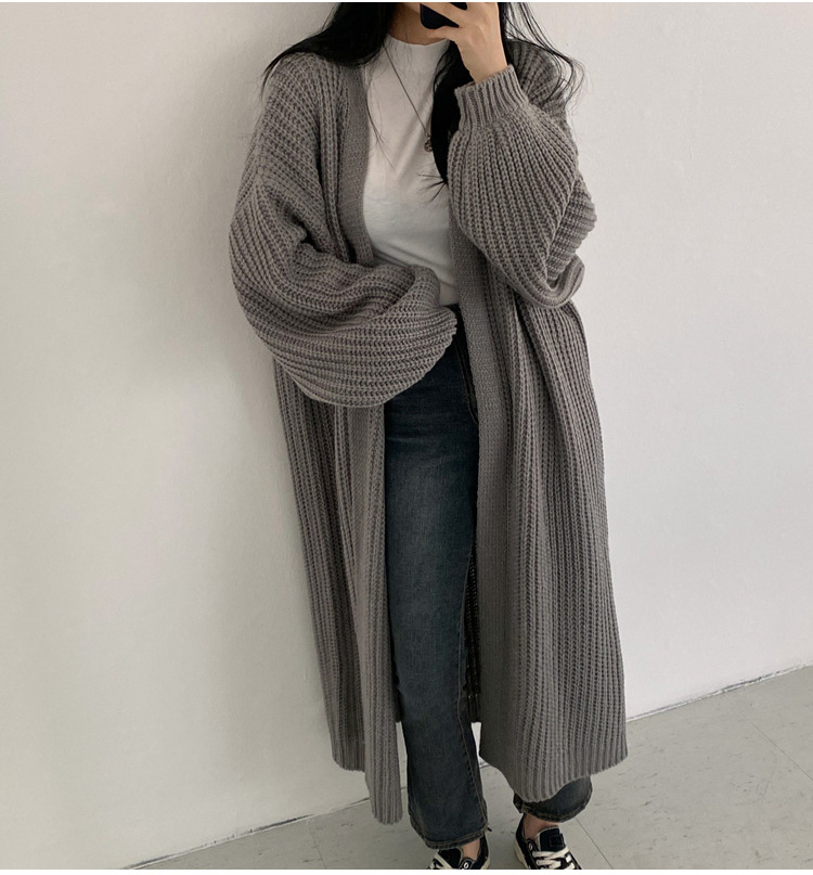 여성 데일리룩 롱 니트 코트