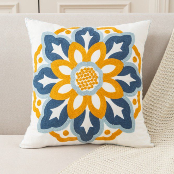 花の刺繍枕カバー