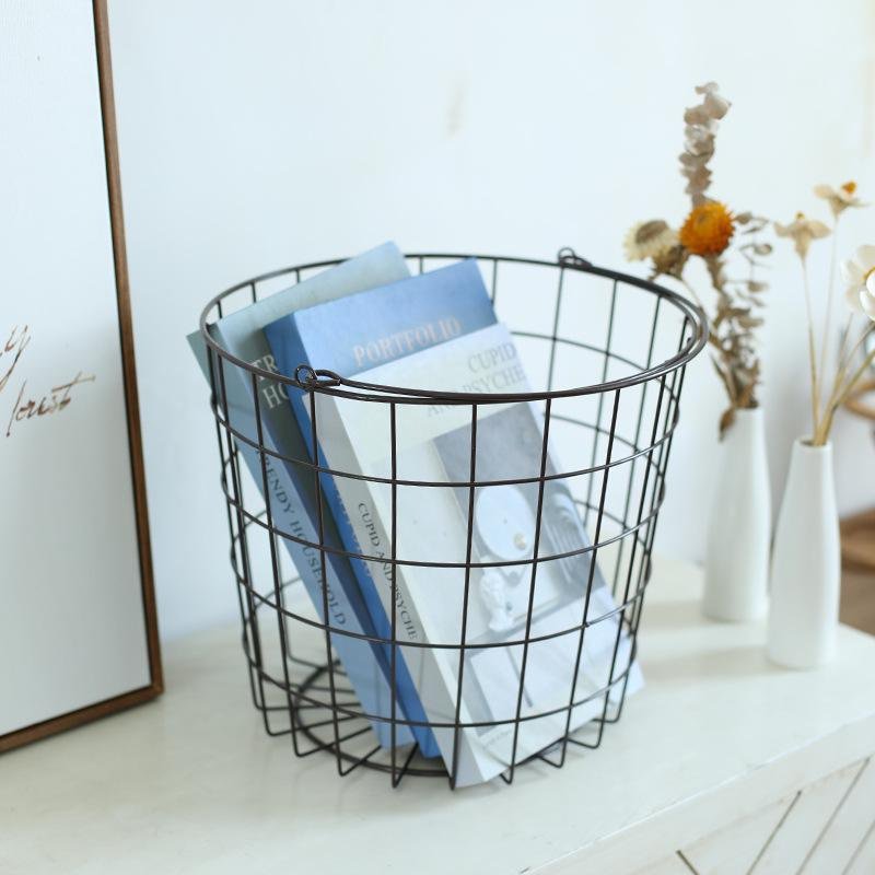 Aufbewahrungskorb aus Schmiedeeisen