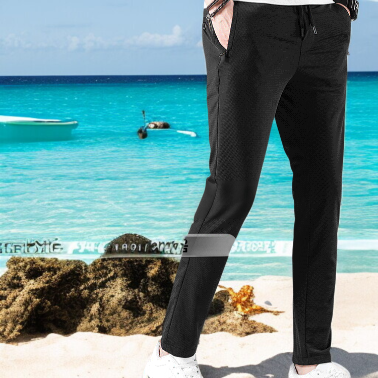 여름 에어컨 팬츠 활동성 강조 이미지