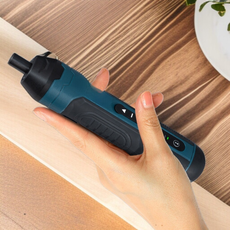 Complete cordless screwdriver kit with hand and electric mode